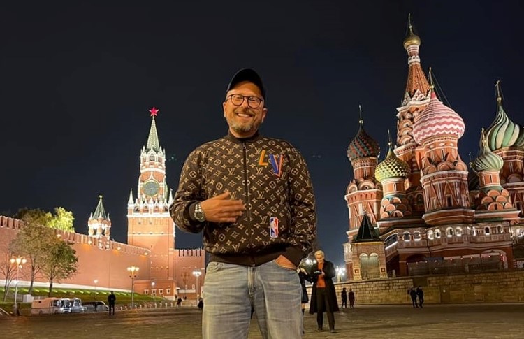 Anatoly Shariy at Red Square in Moscow, Russia, in a photo shared on Facebook on October 29, 2021
